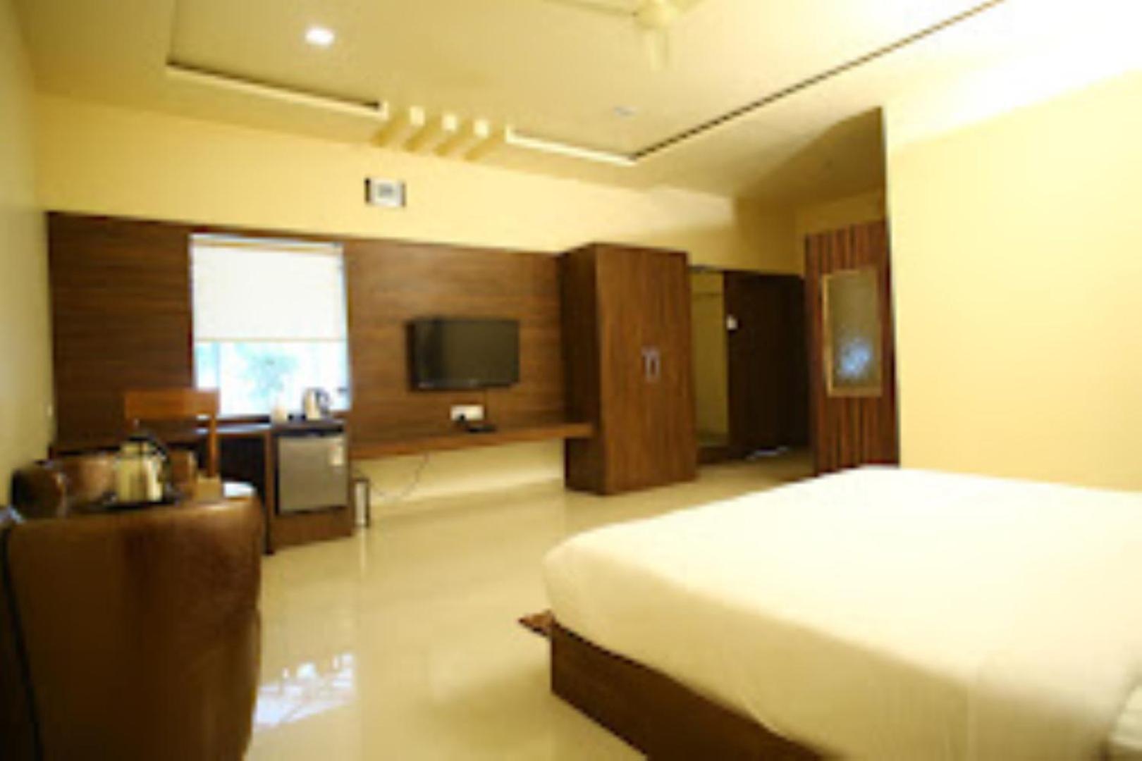 Hotel Saroj Sagar  Экстерьер фото